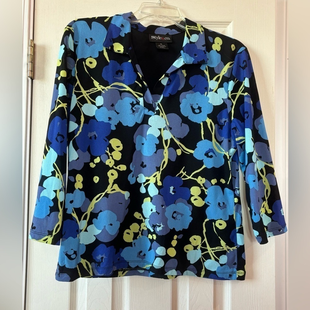 Style & Co Floral VNeck Pullover Floral Blue Black and Green 3/4 Sleeves Sz XL